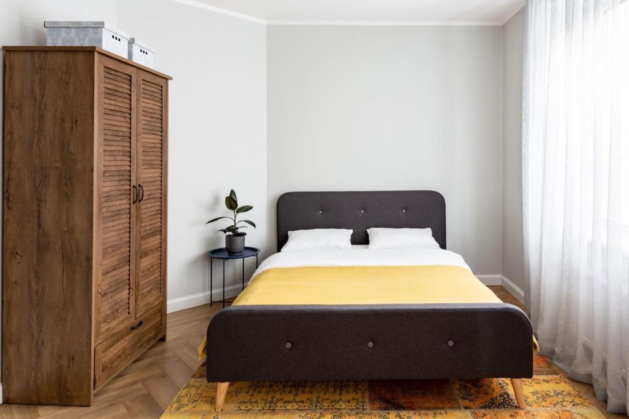 Братів Рогатинців 9/1 Lviv Bagian luar foto